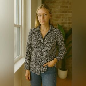 J. Crew Button down Poplin Shirt - Leopard / Cheetah/ Animal Print size XS